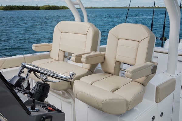 34ft Pursuit Yacht For Sale