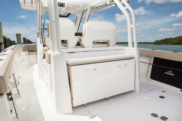 34ft Pursuit Yacht For Sale