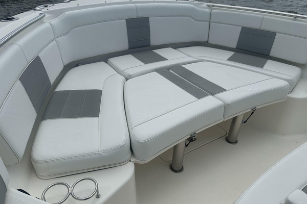 34ft Pursuit Yacht For Sale