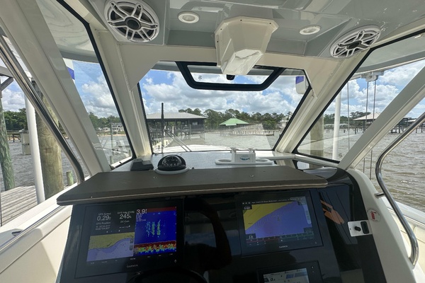 34ft Pursuit Yacht For Sale