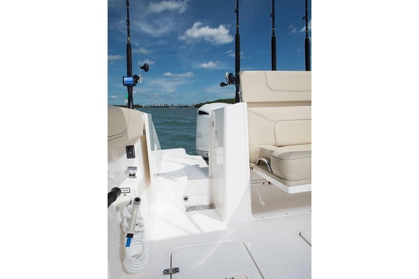 34ft Pursuit Yacht For Sale