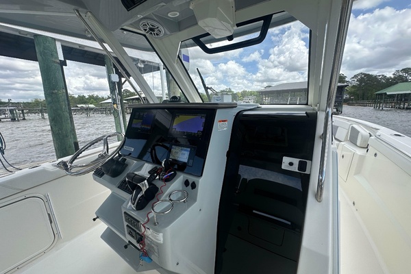 34ft Pursuit Yacht For Sale
