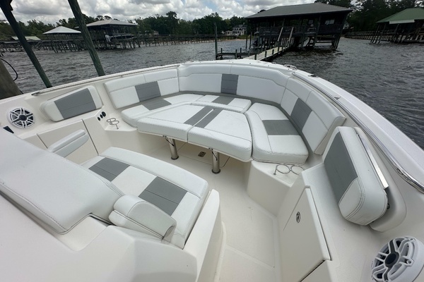 34ft Pursuit Yacht For Sale
