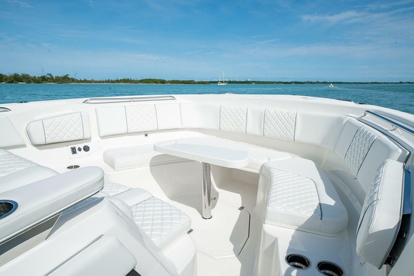 37ft Pursuit Yacht For Sale