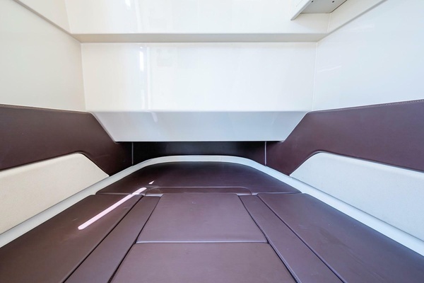 Scout 330 LXF Yacht For Sale