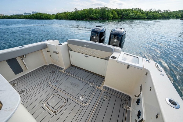 Scout 330 LXF Yacht For Sale