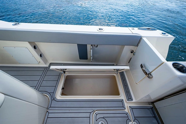 2021 Scout 32