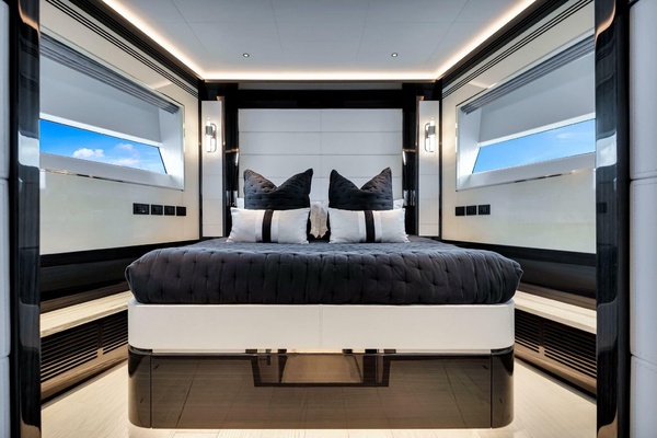 88ft Sirena Yacht For Sale