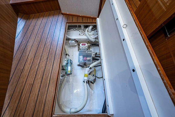 2021 Viking 38
