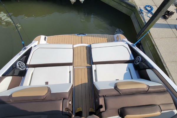 25ft Yamaha Boats Yacht For Sale