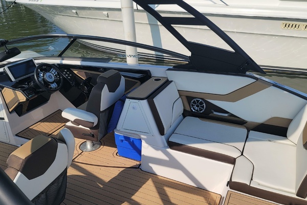 25ft Yamaha Boats Yacht For Sale