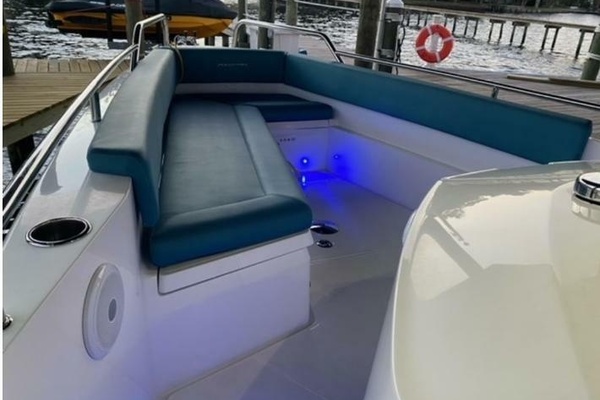 28ft Axopar Yacht For Sale