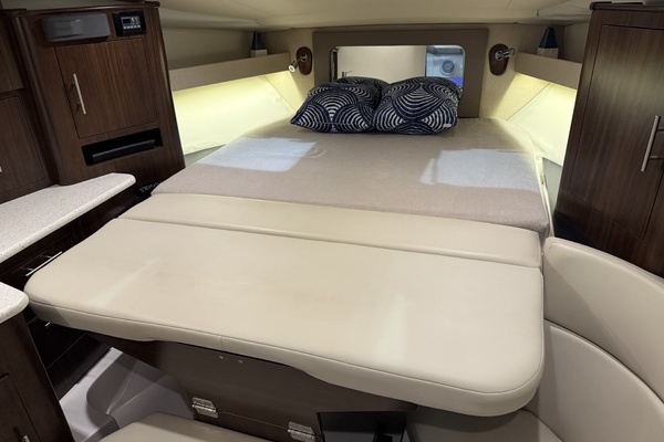 2018 Regal 35