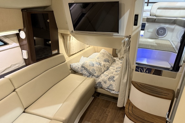 35ft Regal Yacht For Sale