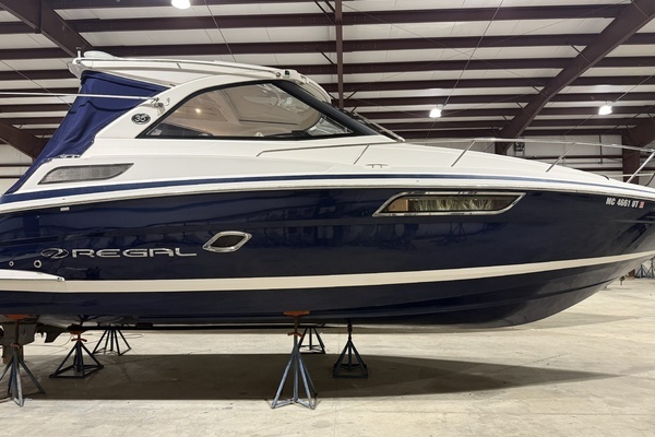 2018 Regal 35