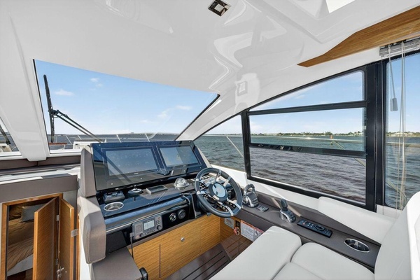 FREESTYLE 9 50ft Cruisers Yachts Yacht For Sale