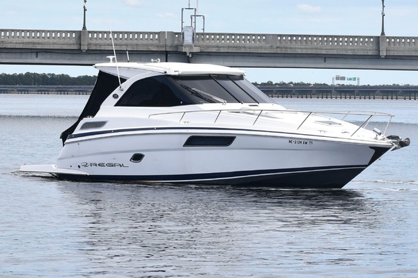 35ft Regal Yacht For Sale
