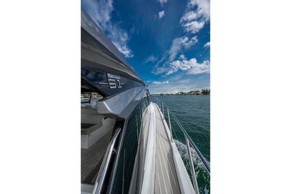 51ft Azimut Yacht For Sale