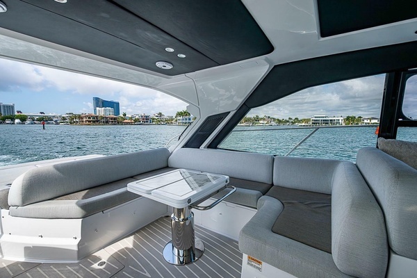 2019 Azimut 51