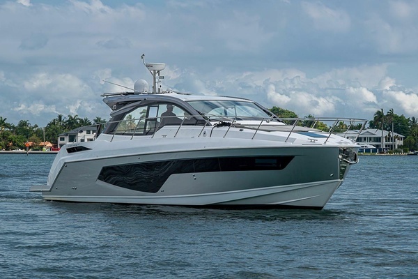 2019 Azimut 51