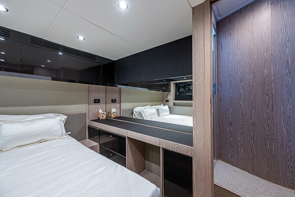 51ft Azimut Yacht For Sale