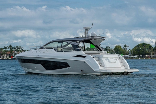 2019 Azimut 51