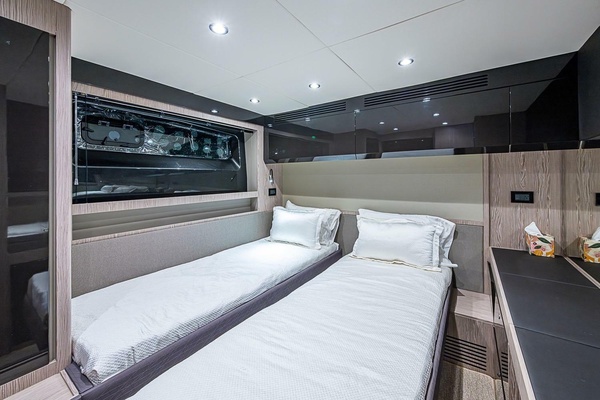 51ft Azimut Yacht For Sale