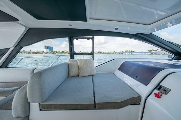 51ft Azimut Yacht For Sale