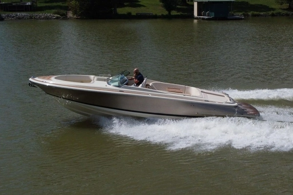 2019 Chris-Craft Launch 30