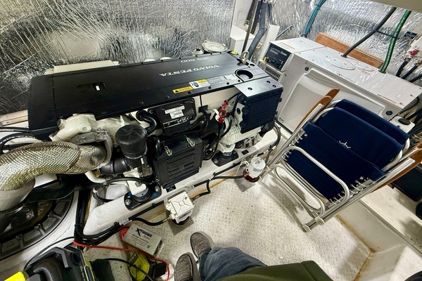 Cruisers Yachts 42 Cantius Yacht For Sale