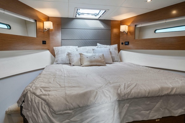 Bailey s Booty 42ft Cruisers Yachts Yacht For Sale