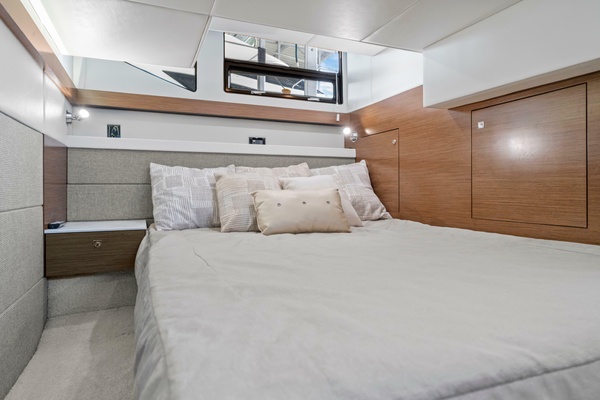 Bailey s Booty 42ft Cruisers Yachts Yacht For Sale