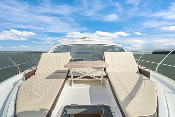 Cruisers Yachts 42 Cantius Yacht For Sale