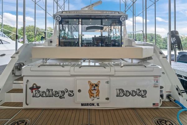 2019 Cruisers Yachts 42