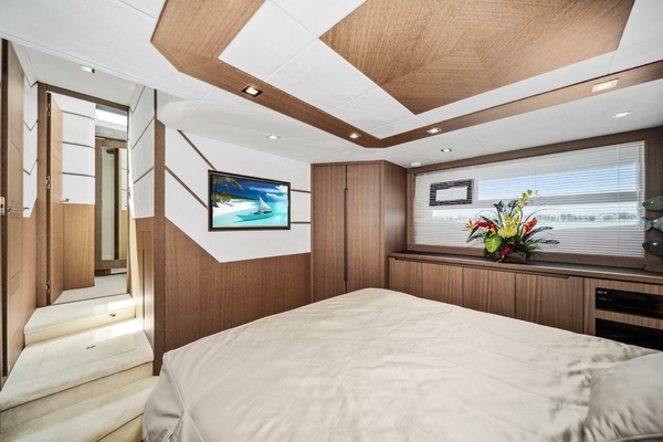 2019 Galeon 56