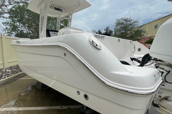 24ft Robalo Yacht For Sale
