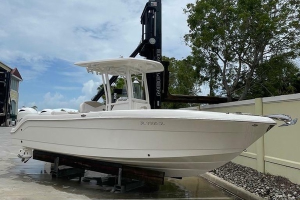 24ft Robalo Yacht For Sale