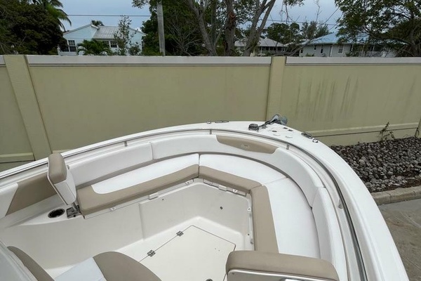 24ft Robalo Yacht For Sale