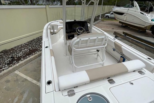 24ft Robalo Yacht For Sale