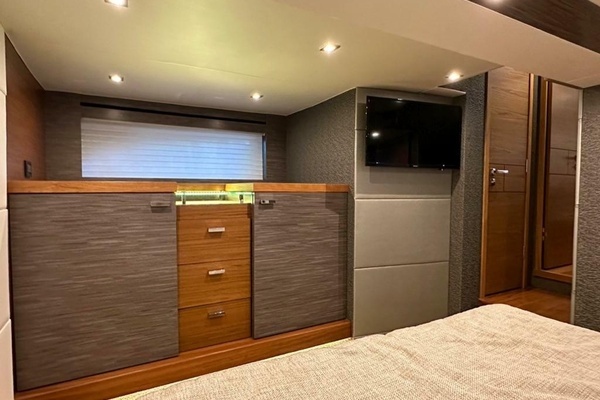 2019 Tiara Yachts 53