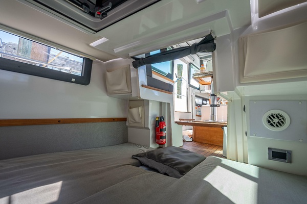 37ft Axopar Yacht For Sale