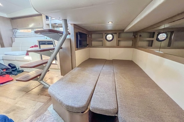 Sea Ray Sundancer 350 Coupe Yacht For Sale