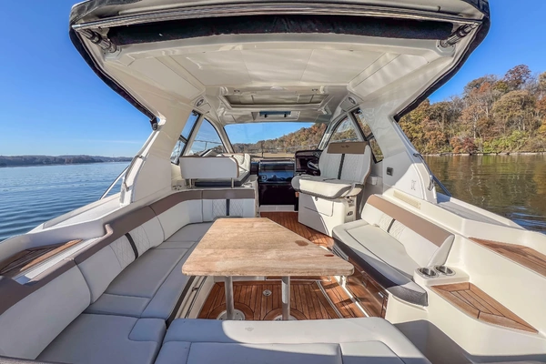 2018 Sea Ray 35