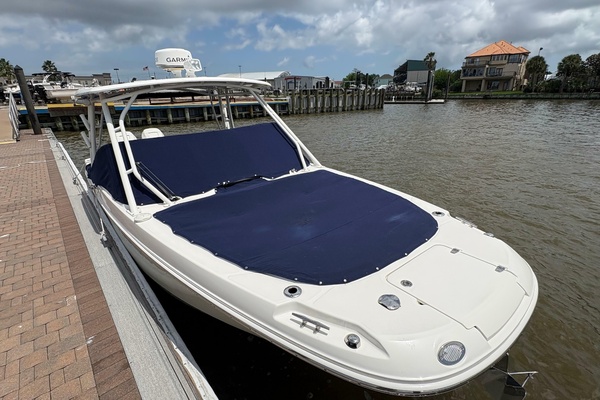 27ft Boston Whaler Yacht For Sale