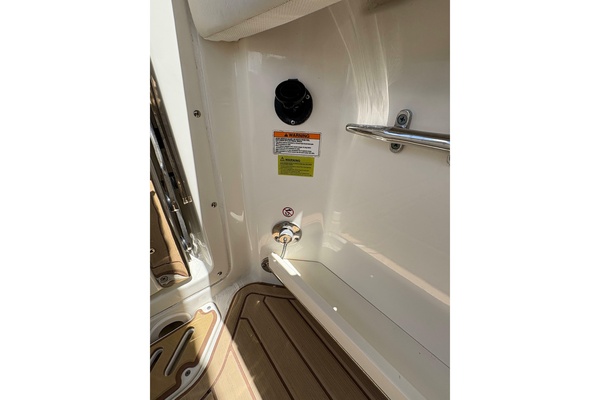 27ft Boston Whaler Yacht For Sale
