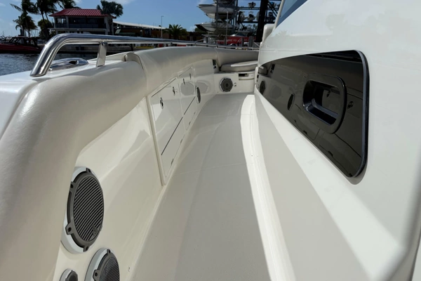 2017 Boston Whaler 42