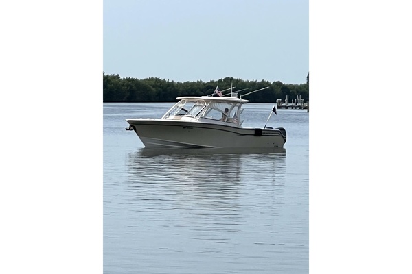 Liquid Carr MA 30ft Grady White Yacht For Sale