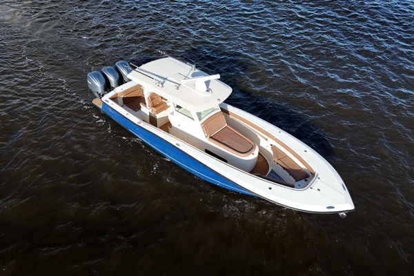 Scout 350 LXF Yacht For Sale