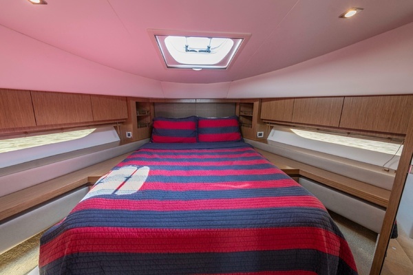 Sea Ray 510 Fly Yacht For Sale