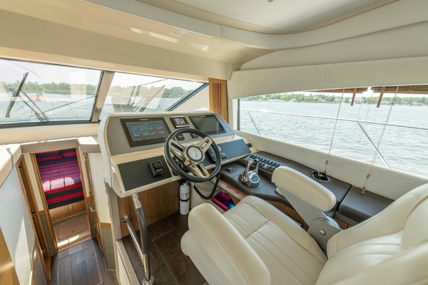 51ft Sea Ray Yacht For Sale